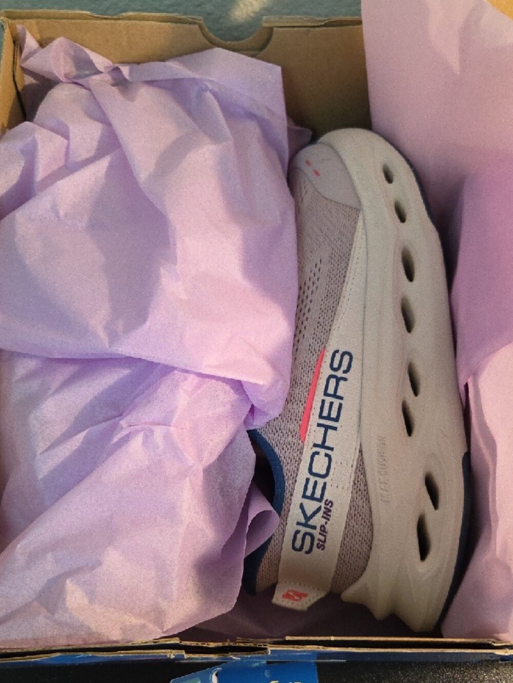 Skechers women's running sneakers - Lavender with Blue & Pink accents NWT Size 6 - Picture 10 of 10